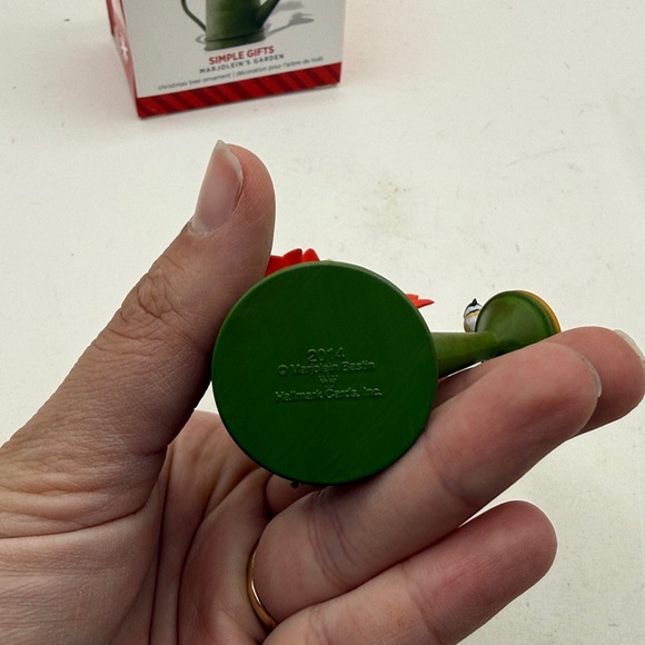 Hallmark Christmas Ornament Simple Gifts Marjolein Garden Flower Can Collectible - Picture 6 of 9